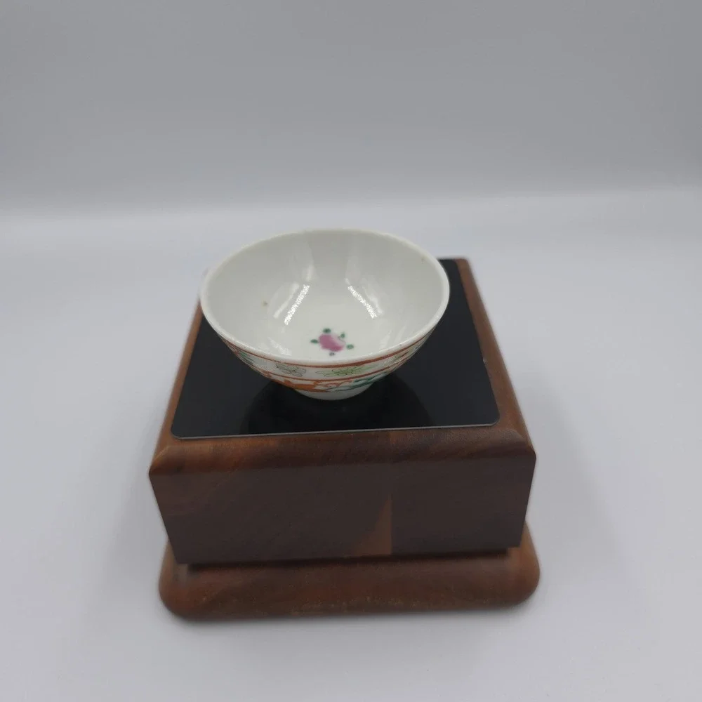 Antique Chinese Porcelain Teacup Famille Rose Bat Shou Late Quing Early 20th